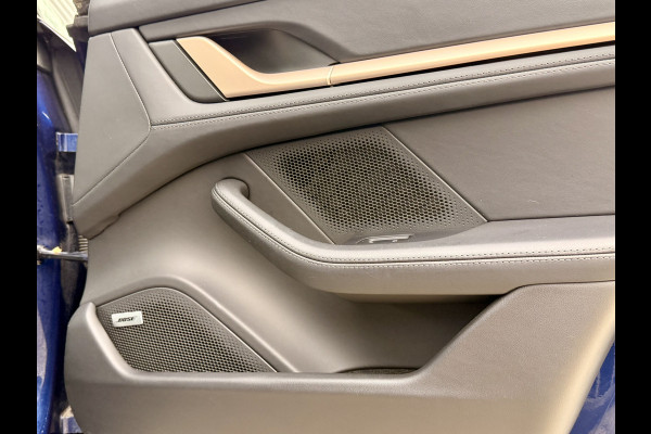 Porsche Taycan Cross Turismo 4 93 kWh BOSE | Adaptieve Sportstoelen | PANO | NL auto