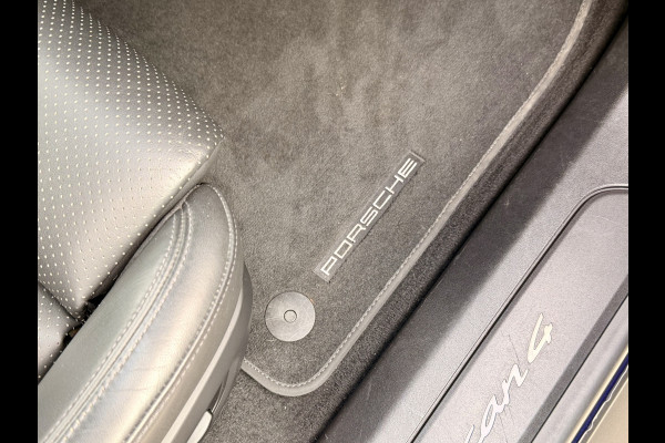 Porsche Taycan Cross Turismo 4 93 kWh BOSE | Adaptieve Sportstoelen | PANO | NL auto