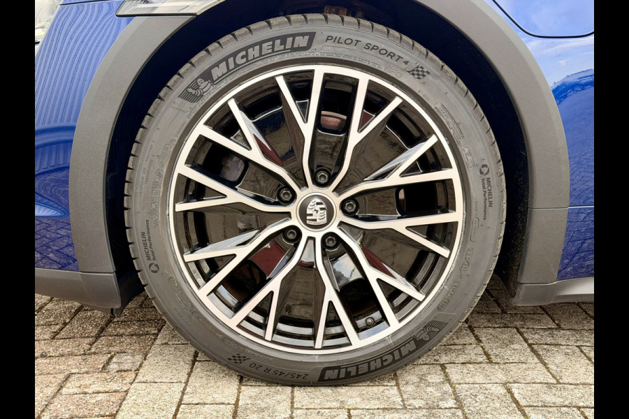 Porsche Taycan Cross Turismo 4 93 kWh BOSE | Adaptieve Sportstoelen | PANO | NL auto