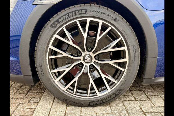 Porsche Taycan Cross Turismo 4 93 kWh BOSE | Adaptieve Sportstoelen | PANO | NL auto