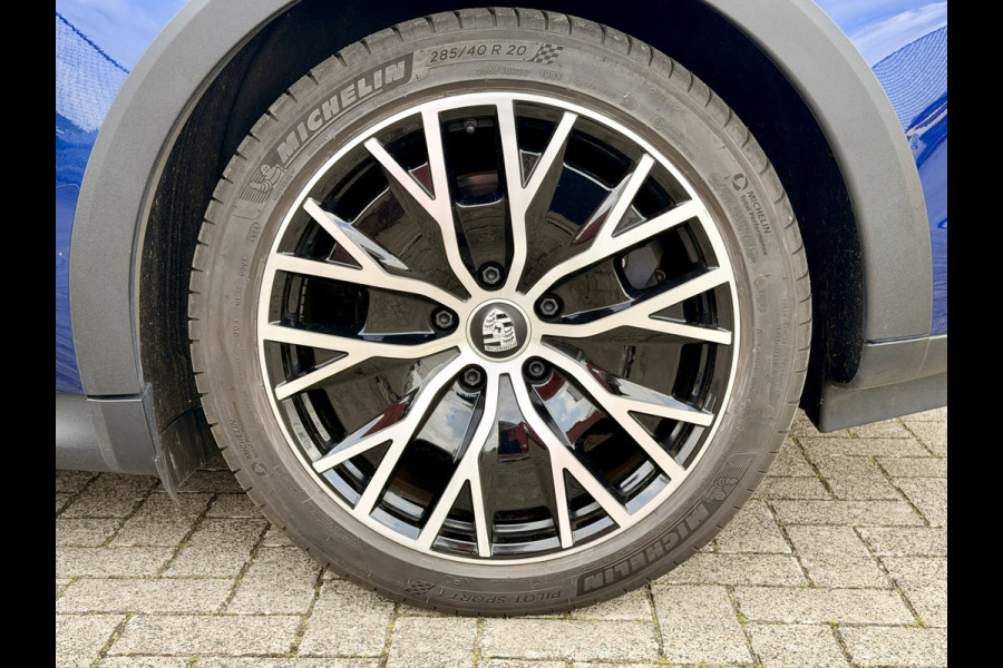 Porsche Taycan Cross Turismo 4 93 kWh BOSE | Adaptieve Sportstoelen | PANO | NL auto