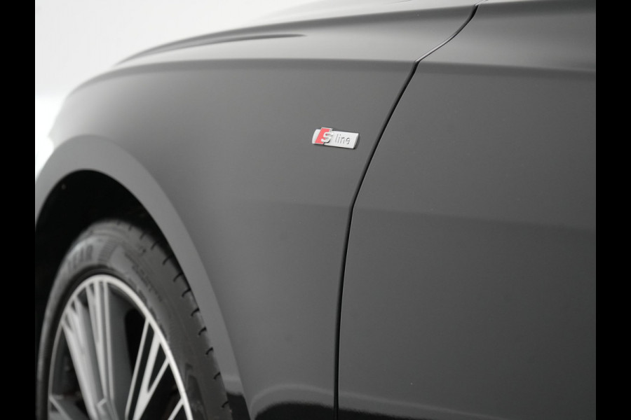 Audi A6 Avant 50 TFSI e Quattro S Line PHEV 300pk Dealer O.H. | Panodak | Adaptive Cruise | Head Up | Camera | Bang & Olufsen | Lederen Comfortzetels Memory & Ventilatie | Sfeerverlichting | Blis | Stoelen & Stuur Verwarmd | Apple Carplay | DAB | Plug In Hybrid |