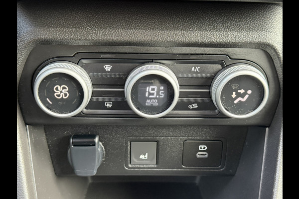 Dacia Jogger 1.6 Hybrid Automaat Cruise Camera navi Carplay Digital dash Lane assist Keyless Clima