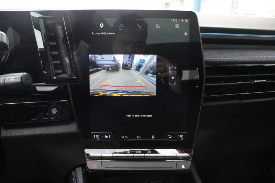 Renault Austral 1.2 E-Tech full hybrid 200 iconic esprit Alpine | Panorama Dak | Stuurverwarming | Camera | Navigatie | Fabrieksgarantie 2029 |