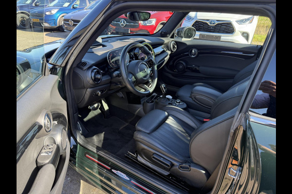 MINI Mini 2.0 John Cooper Works Essential | 231pk | Harman kardon | Leder | Panoramadak | Stuur & Stoelverwarming | Head-Up | Parkeersensoren |  Full Options.