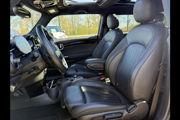 MINI Mini 2.0 John Cooper Works Essential | 231pk | Harman kardon | Leder | Panoramadak | Stuur & Stoelverwarming | Head-Up | Parkeersensoren |  Full Options.