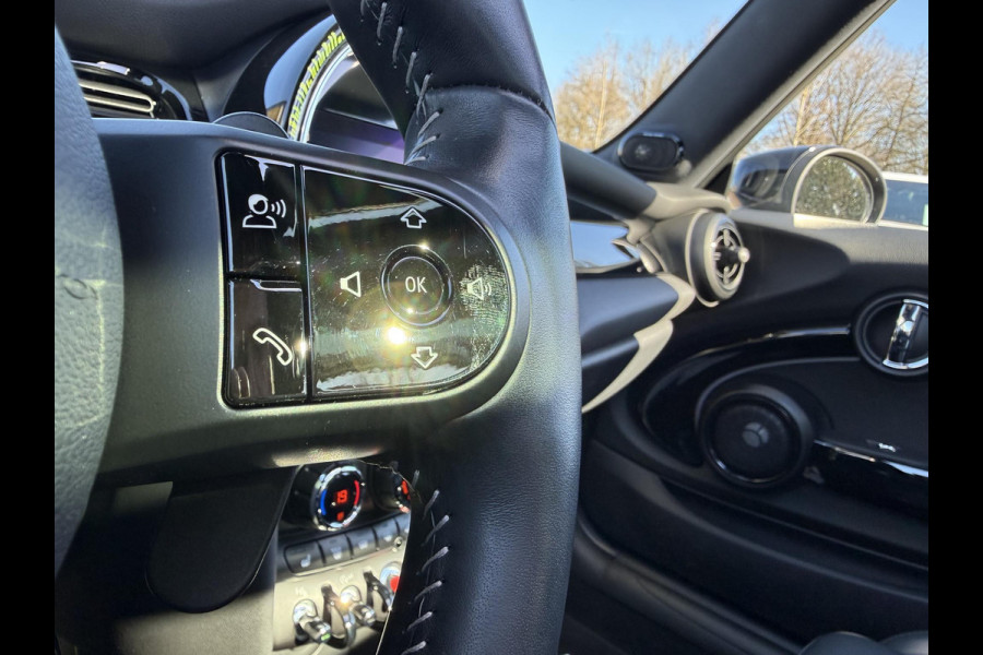 MINI Mini 2.0 John Cooper Works Essential | 231pk | Harman kardon | Leder | Panoramadak | Stuur & Stoelverwarming | Head-Up | Parkeersensoren |  Full Options.