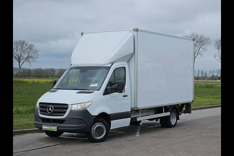 Mercedes-Benz Sprinter 515 Bakwagen Laadklep Dubbellucht Zijdeur Mbux Cruise
