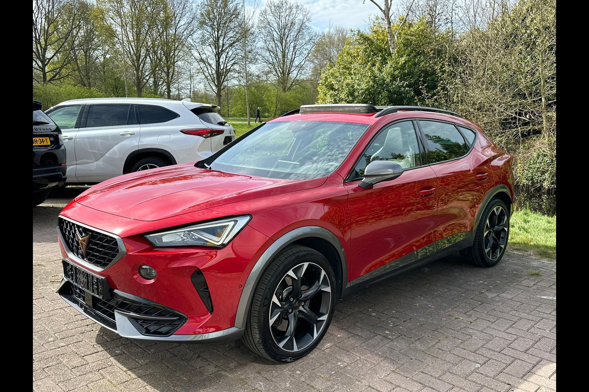 CUPRA Formentor 1.4 e-Hybrid VZ Performance 245pk PHEV |  Panoramadak | Stoelverwarming | Vol leder | Verwacht