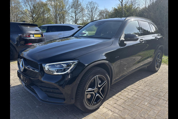 Mercedes-Benz GLC 300e 4MATIC AMG Line | Elektrisch verstelbare stoelen met geheugen | Stoelverwarming | Achteruitrijcamera