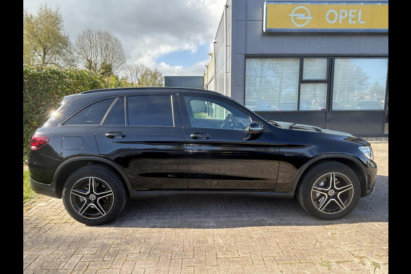Mercedes-Benz GLC 300e 4MATIC AMG Line | Elektrisch verstelbare stoelen met geheugen | Stoelverwarming | Achteruitrijcamera