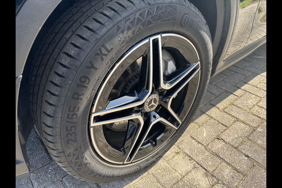 Mercedes-Benz GLC 300e 4MATIC AMG Line | Elektrisch verstelbare stoelen met geheugen | Stoelverwarming | Achteruitrijcamera