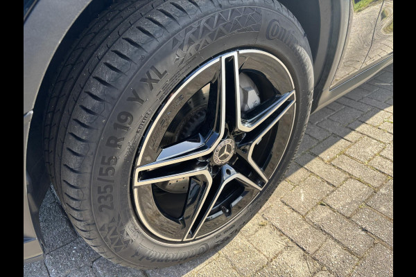 Mercedes-Benz GLC 300e 4MATIC AMG Line | Elektrisch verstelbare stoelen met geheugen | Stoelverwarming | Achteruitrijcamera