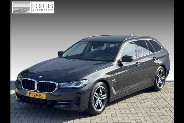 BMW 5 Serie Touring 520e Business Edition Plus NL-AUTO | LEDER | PDC
