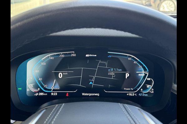 BMW 5 Serie Touring 520e Business Edition Plus NL-AUTO | LEDER | PDC