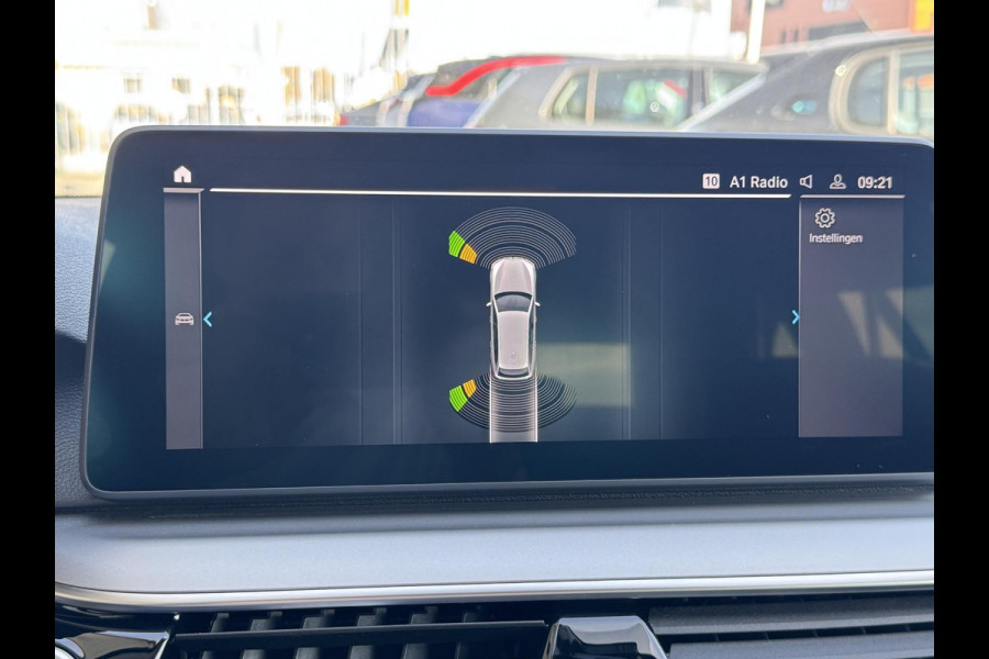 BMW 5 Serie Touring 520e Business Edition Plus NL-AUTO | LEDER | PDC