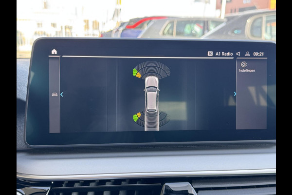BMW 5 Serie Touring 520e Business Edition Plus NL-AUTO | LEDER | PDC