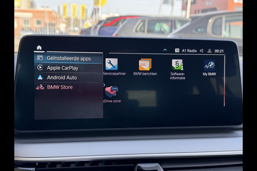 BMW 5 Serie Touring 520e Business Edition Plus NL-AUTO | LEDER | PDC