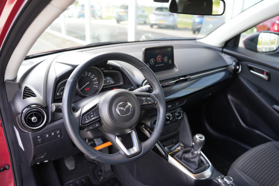 Mazda 2 1.5 Skyactiv-G Dynamic+ | Cruise | Navigatie | Lichtmetalen velgen