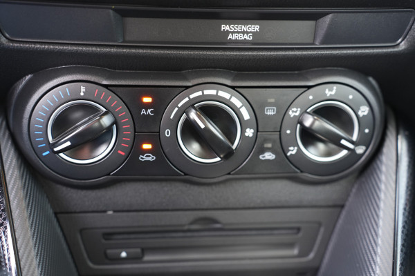 Mazda 2 1.5 Skyactiv-G Dynamic+ | Cruise | Navigatie | Lichtmetalen velgen