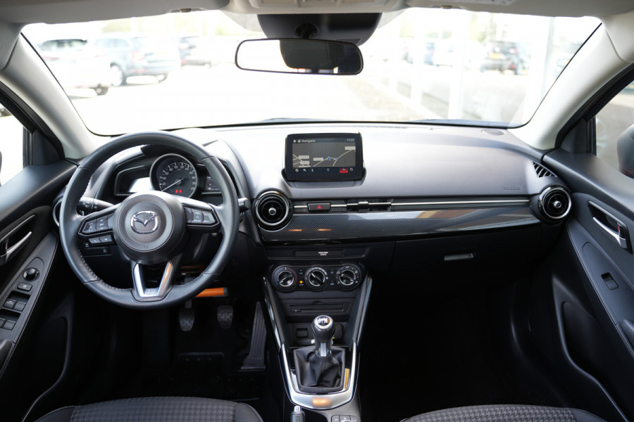 Mazda 2 1.5 Skyactiv-G Dynamic+ | Cruise | Navigatie | Lichtmetalen velgen