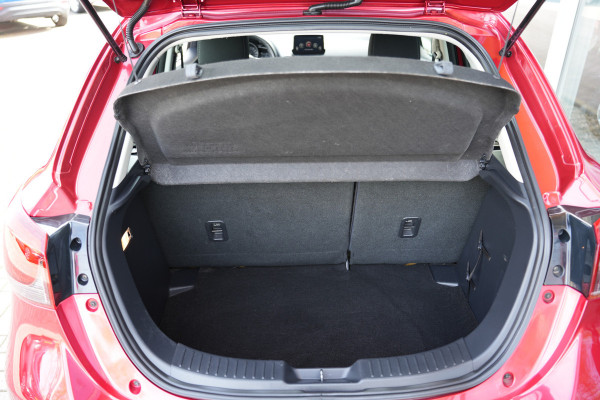 Mazda 2 1.5 Skyactiv-G Dynamic+ | Cruise | Navigatie | Lichtmetalen velgen