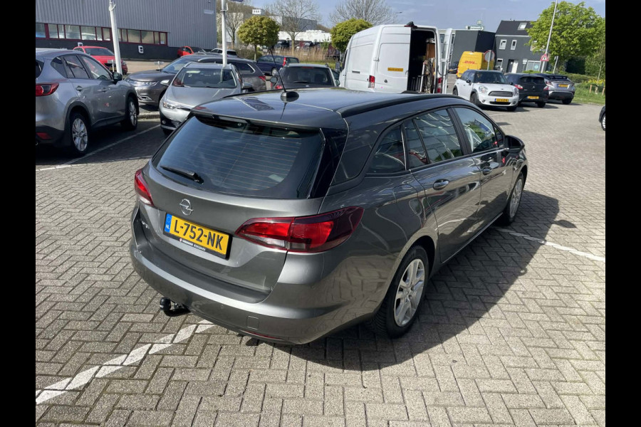 Opel Astra Sports Tourer 1.2 Edition / camera / navigatie / trekhaak