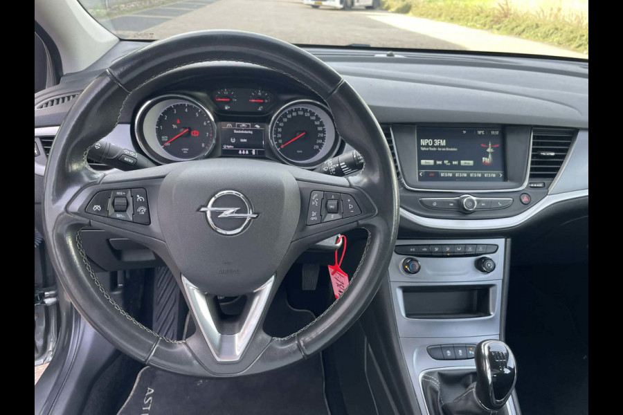Opel Astra Sports Tourer 1.2 Edition / camera / navigatie / trekhaak