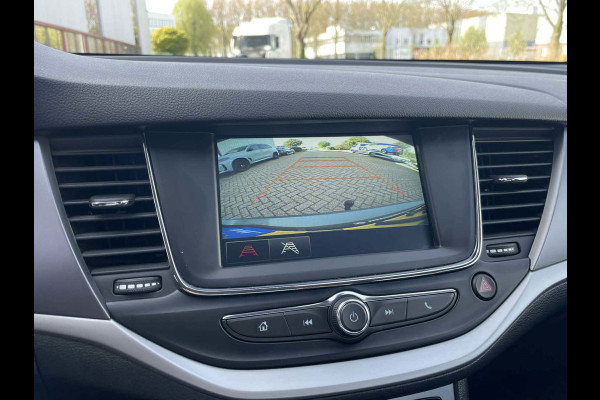 Opel Astra Sports Tourer 1.2 Edition / camera / navigatie / trekhaak