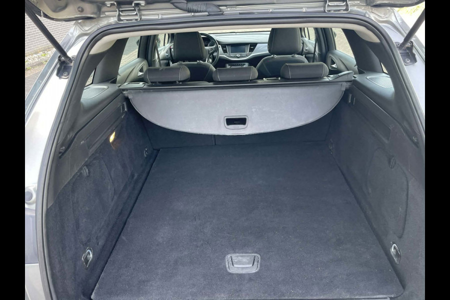 Opel Astra Sports Tourer 1.2 Edition / camera / navigatie / trekhaak