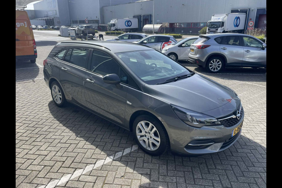 Opel Astra Sports Tourer 1.2 Edition / camera / navigatie / trekhaak