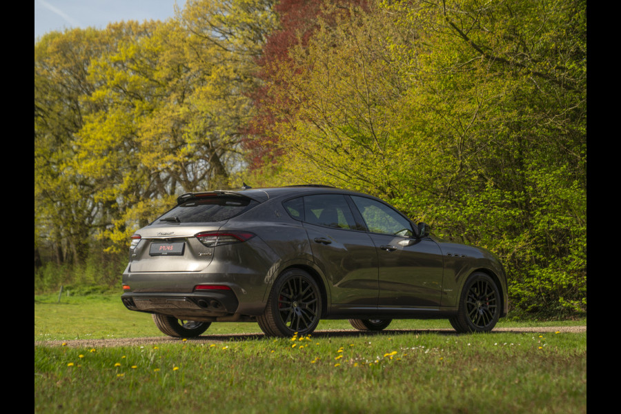 Maserati Levante 3.0 V6 S AWD 430pk GranSport Facelift | Pano-dak | 21 inch | Harman/Kardon | 360 camera