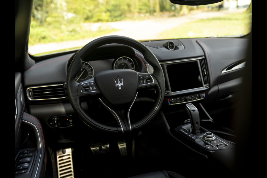 Maserati Levante 3.0 V6 S AWD 430pk GranSport Facelift | Pano-dak | 21 inch | Harman/Kardon | 360 camera
