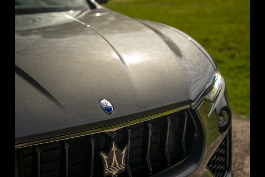 Maserati Levante 3.0 V6 S AWD 430pk GranSport Facelift | Pano-dak | 21 inch | Harman/Kardon | 360 camera