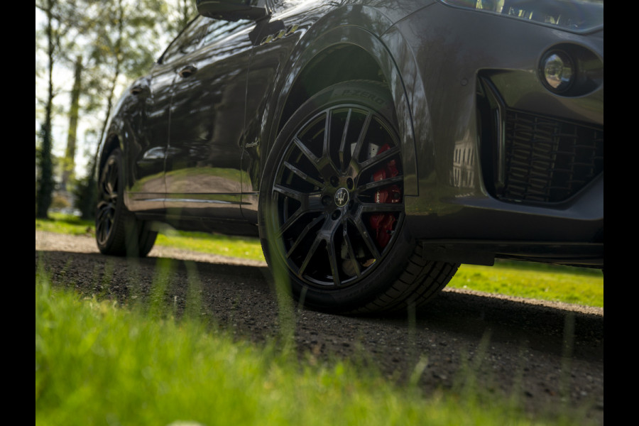 Maserati Levante 3.0 V6 S AWD 430pk GranSport Facelift | Pano-dak | 21 inch | Harman/Kardon | 360 camera
