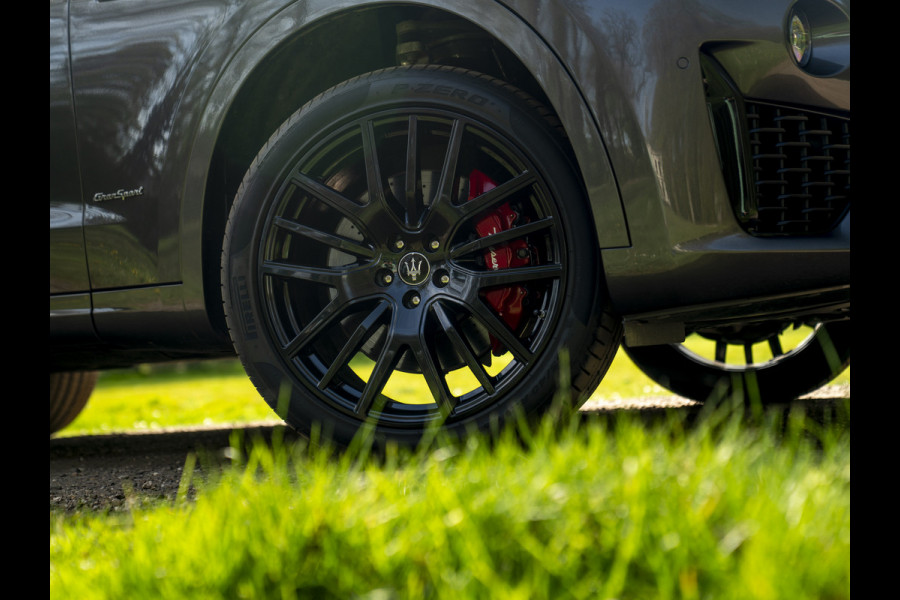 Maserati Levante 3.0 V6 S AWD 430pk GranSport Facelift | Pano-dak | 21 inch | Harman/Kardon | 360 camera