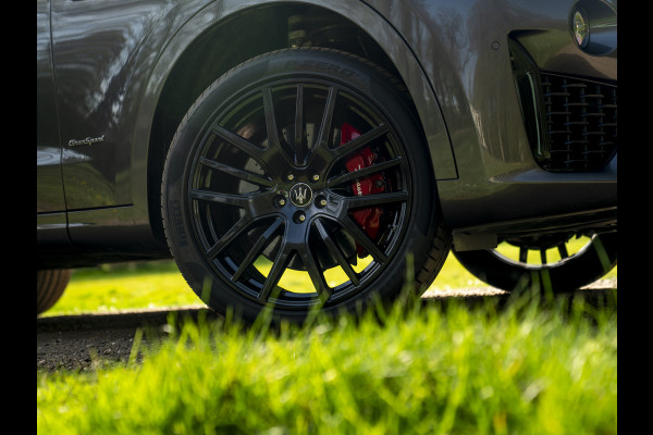 Maserati Levante 3.0 V6 S AWD 430pk GranSport Facelift | Pano-dak | 21 inch | Harman/Kardon | 360 camera