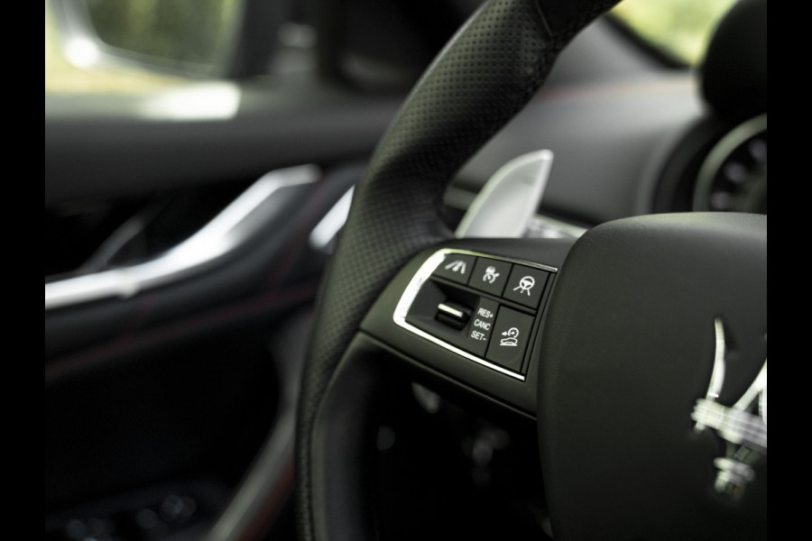 Maserati Levante 3.0 V6 S AWD 430pk GranSport Facelift | Pano-dak | 21 inch | Harman/Kardon | 360 camera