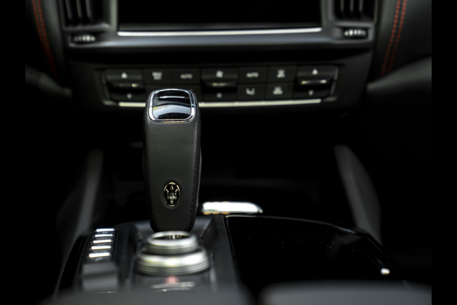 Maserati Levante 3.0 V6 S AWD 430pk GranSport Facelift | Pano-dak | 21 inch | Harman/Kardon | 360 camera