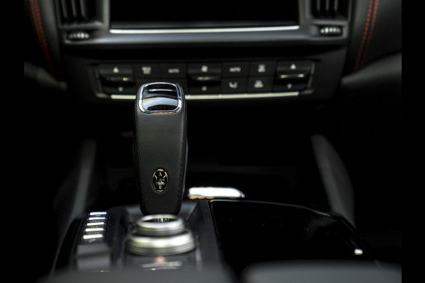 Maserati Levante 3.0 V6 S AWD 430pk GranSport Facelift | Pano-dak | 21 inch | Harman/Kardon | 360 camera