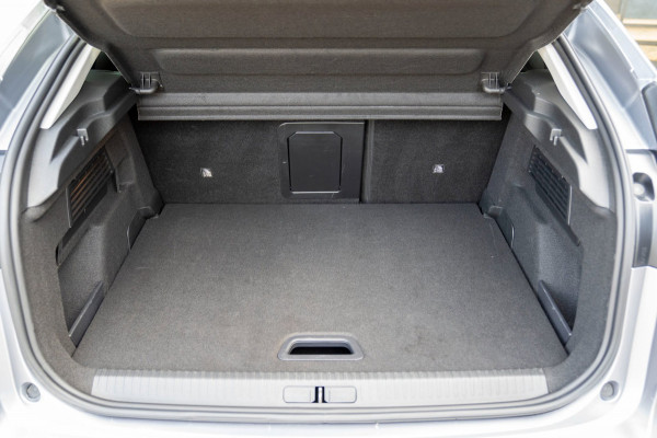 Citroën C4 1.2 Automaat PureTech Shine|Prijs rijklaar incl 12 mnd garantie|HUD Stoel/stuurverwarming Blindspot Navi