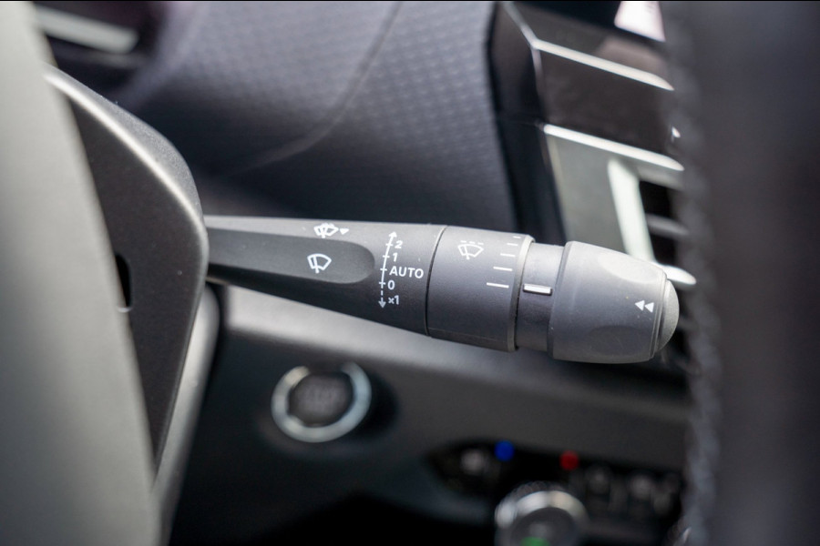 Citroën C4 1.2 Automaat PureTech Shine|Prijs rijklaar incl 12 mnd garantie|HUD Stoel/stuurverwarming Blindspot Navi