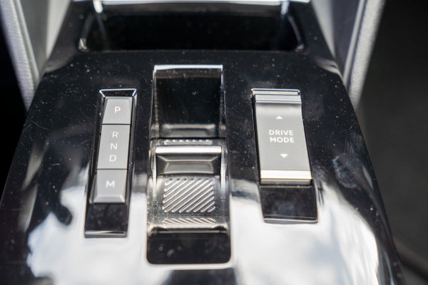 Citroën C4 1.2 Automaat PureTech Shine|Prijs rijklaar incl 12 mnd garantie|HUD Stoel/stuurverwarming Blindspot Navi