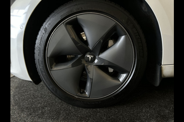 Tesla Model 3 Standard RWD Plus 60 kWh Soh (batterijcheck) Waarde  89,8 %