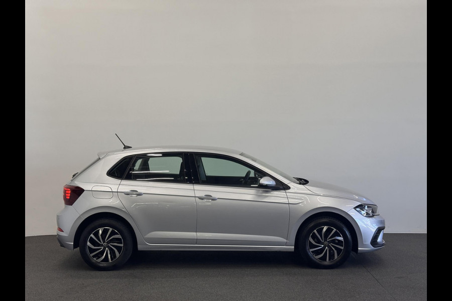 Volkswagen Polo 1.0 TSI Life Airco Caplay Navi Cruise Control Full LED PDC Voor/Achter 15" LM Velgen