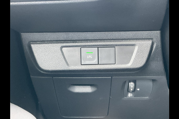 Dacia SANDERO Stepway 1.0 TCe 100 ECO-G Carplay Pano.dak Stoelverw. Trekhaak