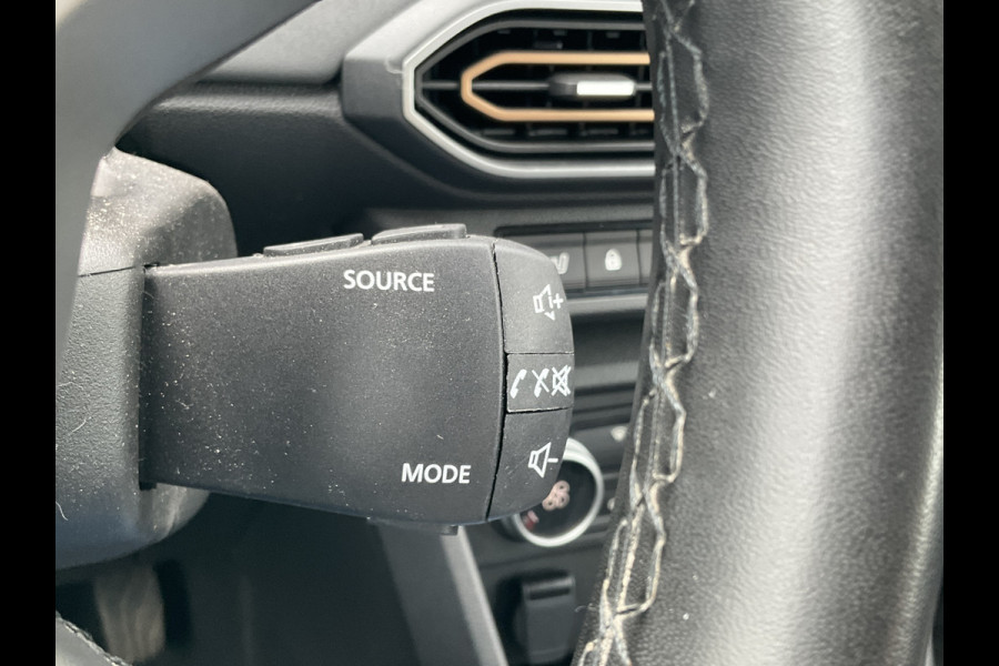 Dacia SANDERO Stepway 1.0 TCe 100 ECO-G Carplay Pano.dak Stoelverw. Trekhaak