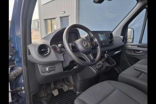 Mercedes-Benz Sprinter 311 2.2 CDI L2H2 - WDB9106331P133346 poetsen en foto’s maken