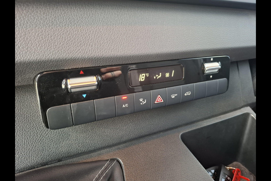 Mercedes-Benz Sprinter 311 2.2 CDI L2H2 - WDB9106331P133346 poetsen en foto’s maken