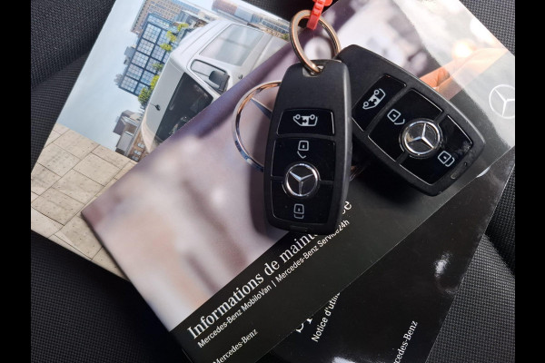 Mercedes-Benz Sprinter 311 2.2 CDI L2H2 - WDB9106331P133346 poetsen en foto’s maken
